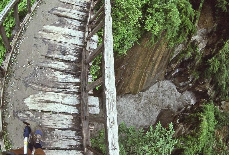 WT 1000 190-09 Nepal On the Annapurna Circuit.jpg